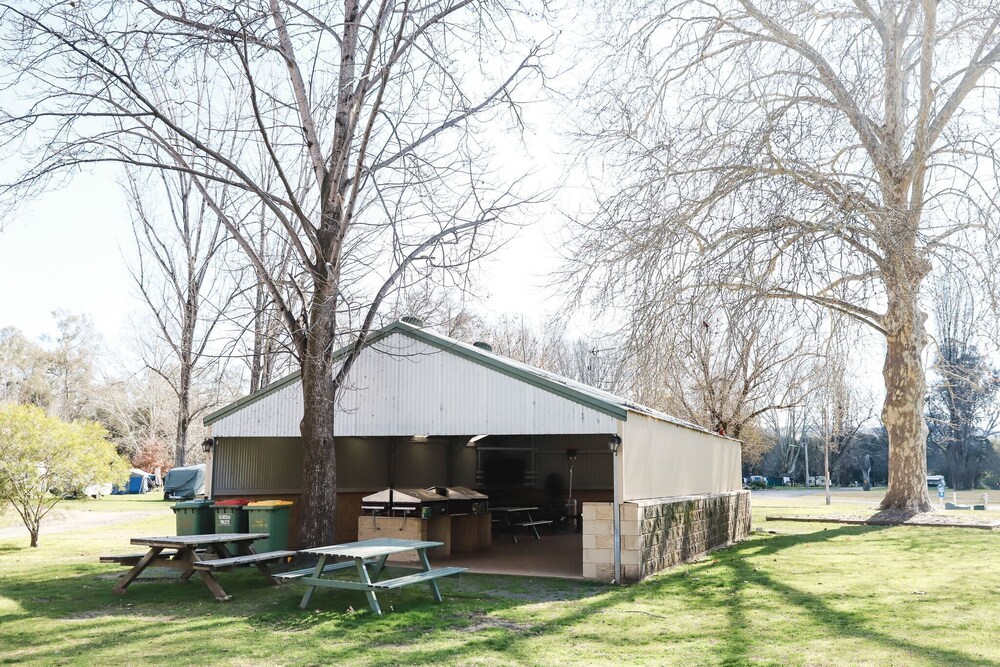 Riverglade Caravan Park