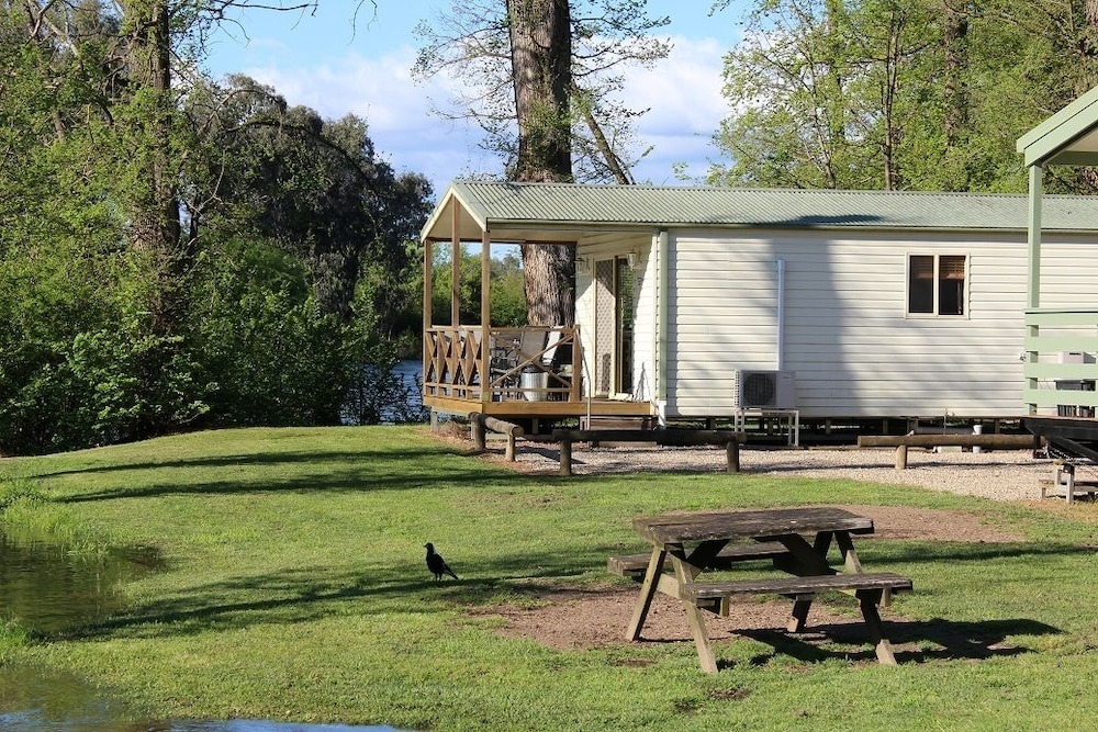 Riverglade Caravan Park