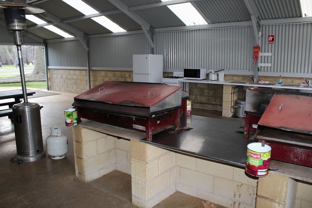 Riverglade Caravan Park