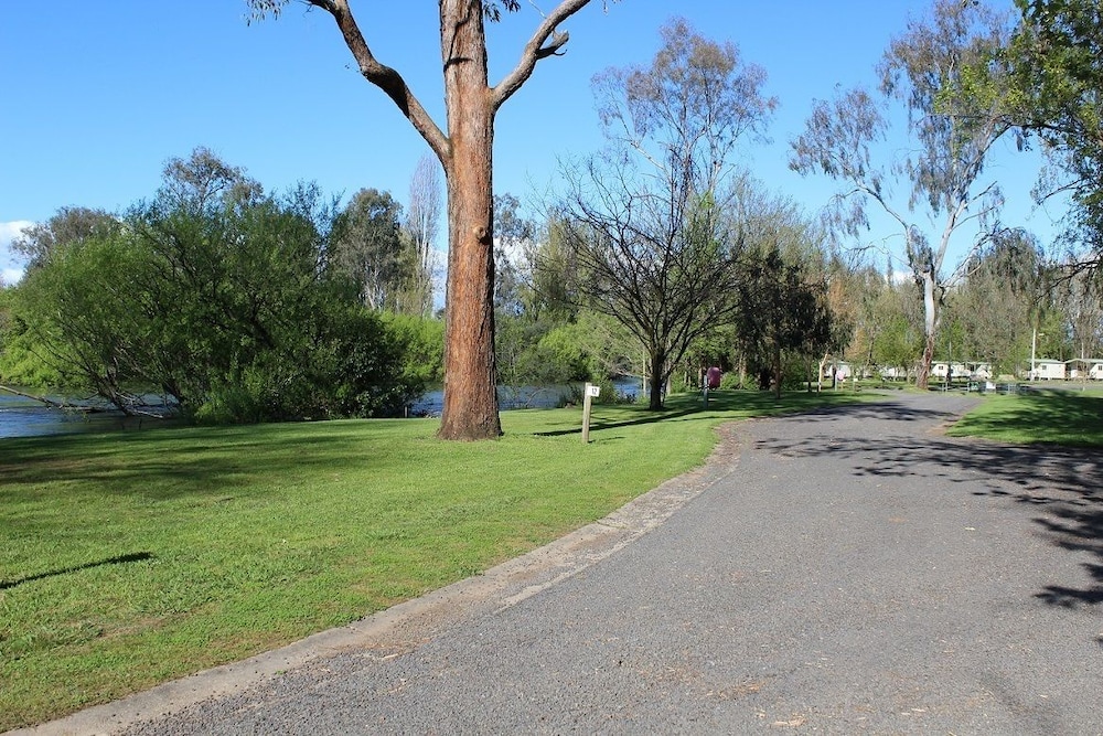 Riverglade Caravan Park