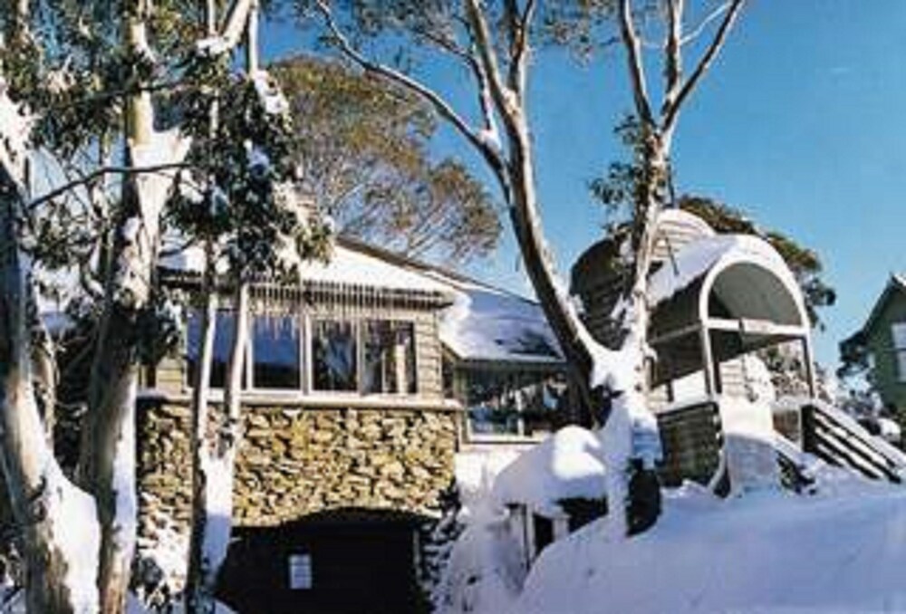 Currawong Lodge