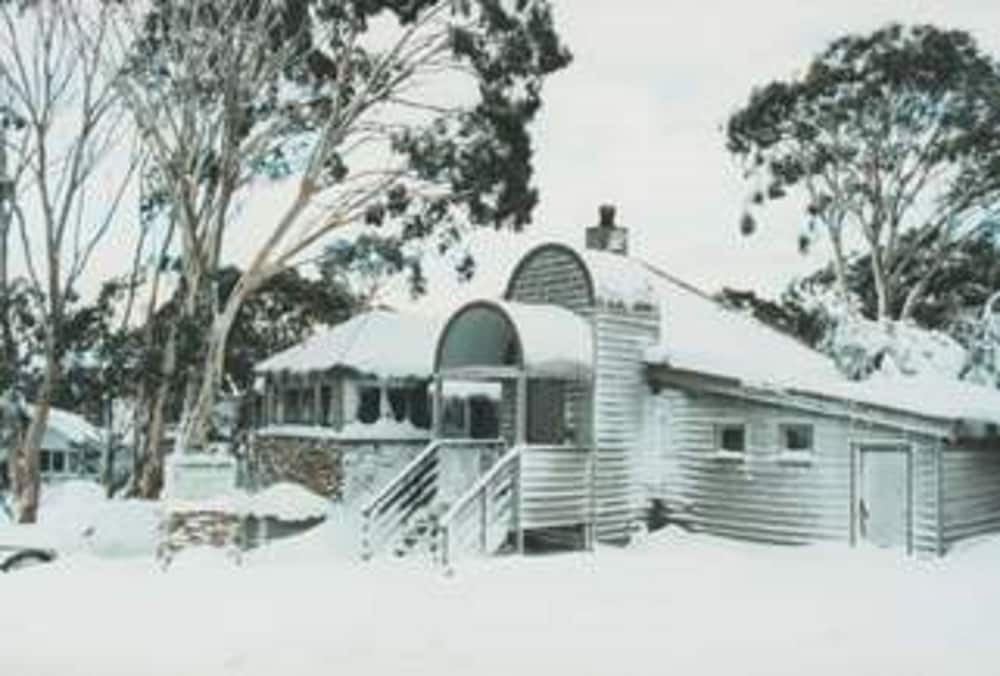 Currawong Lodge