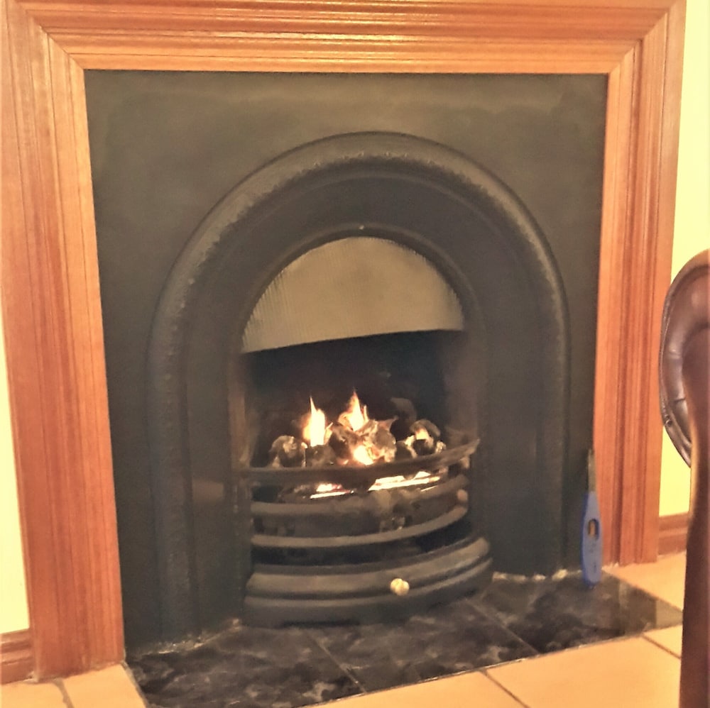 Fireplace, Heatherlie Cottages Halls Gap