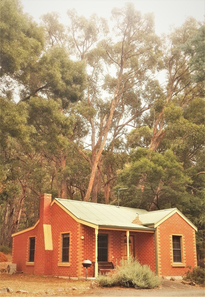 Heatherlie Cottages Halls Gap