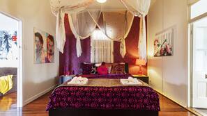Egyptian cotton sheets, premium bedding, individually decorated