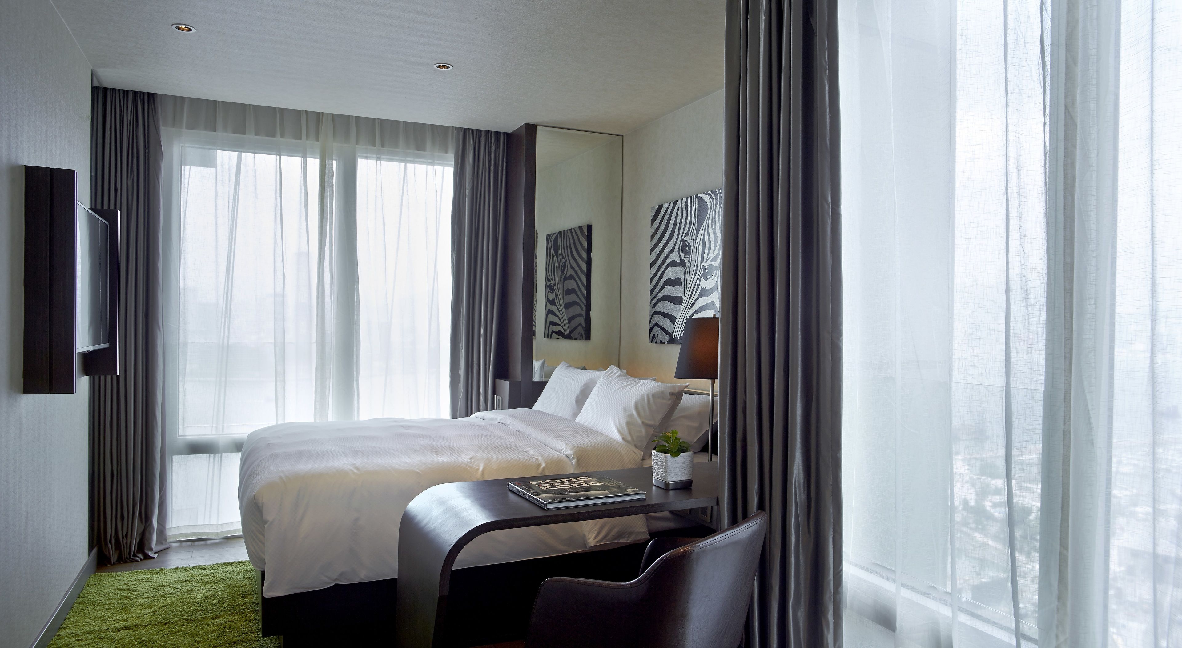 Gloucester Hotel