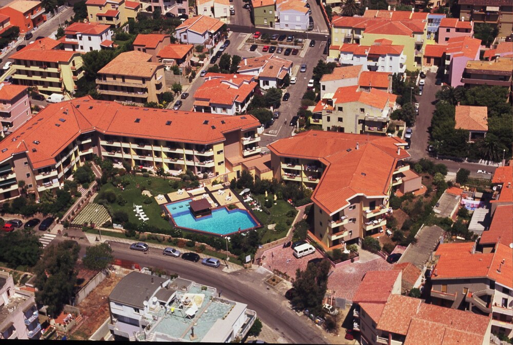 伊米尔缇比安奇住宅酒店