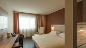 Hypo-allergenic bedding, in-room safe, desk, soundproofing