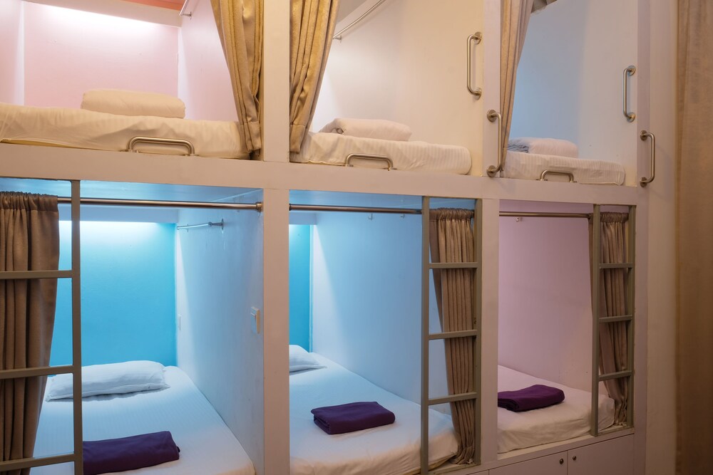 Pillow Talk Hostel Singapore Sgp Best Price Guarantee Lastminute