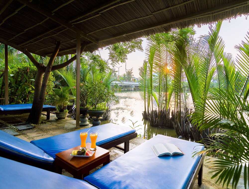 Villa riverview vietnam