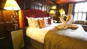 Premium bedding, individually decorated, individually furnished, desk