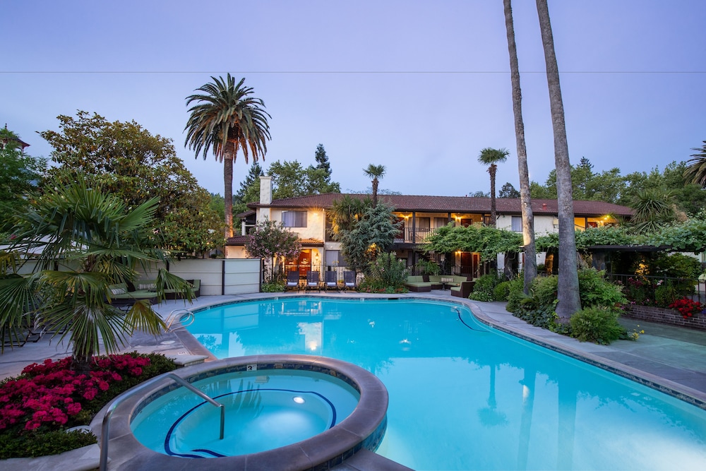 Roman Spa Hot Springs Resort, Calistoga Room, Prices & Reviews