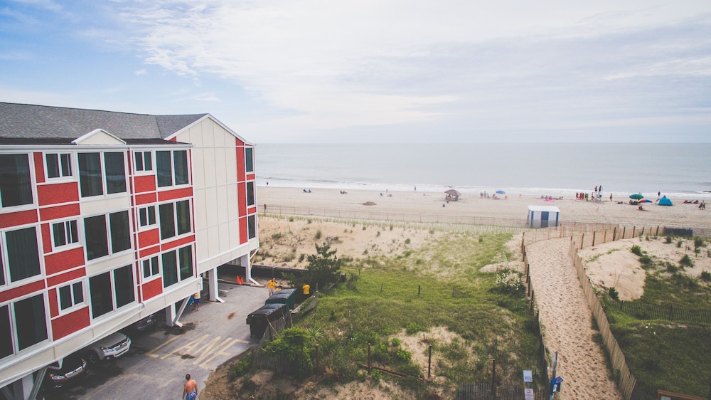 Surf Club Oceanfront Hotel in Dewey Beach Best Rates & Deals on Orbitz