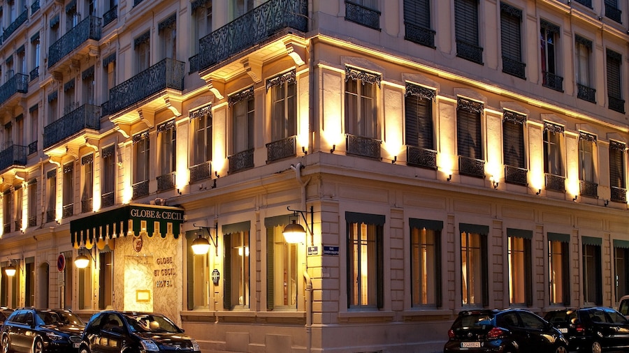 Globe et Cecil Hôtel