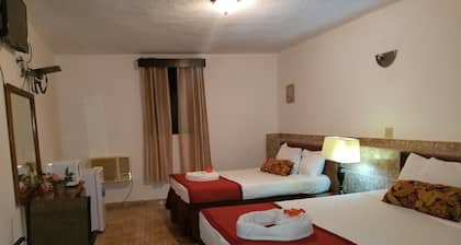 Hotel Jaclef Plaza