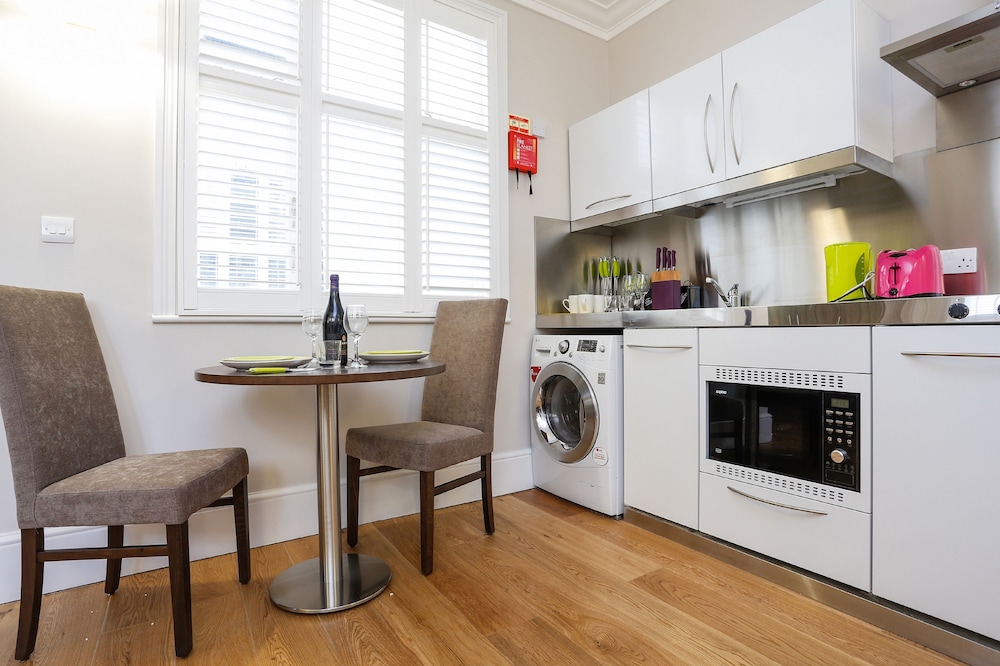 伦敦兰开斯特公寓酒店