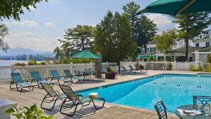 Indoor pool, seasonal outdoor pool, pool umbrellas, sun loungers