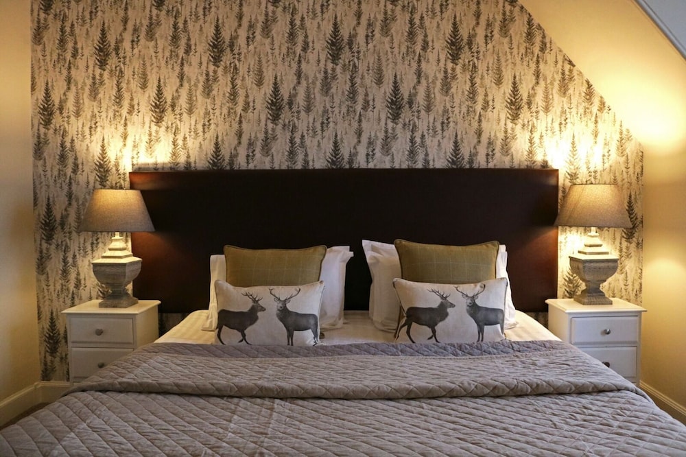 No.12 Hotel & Bistro