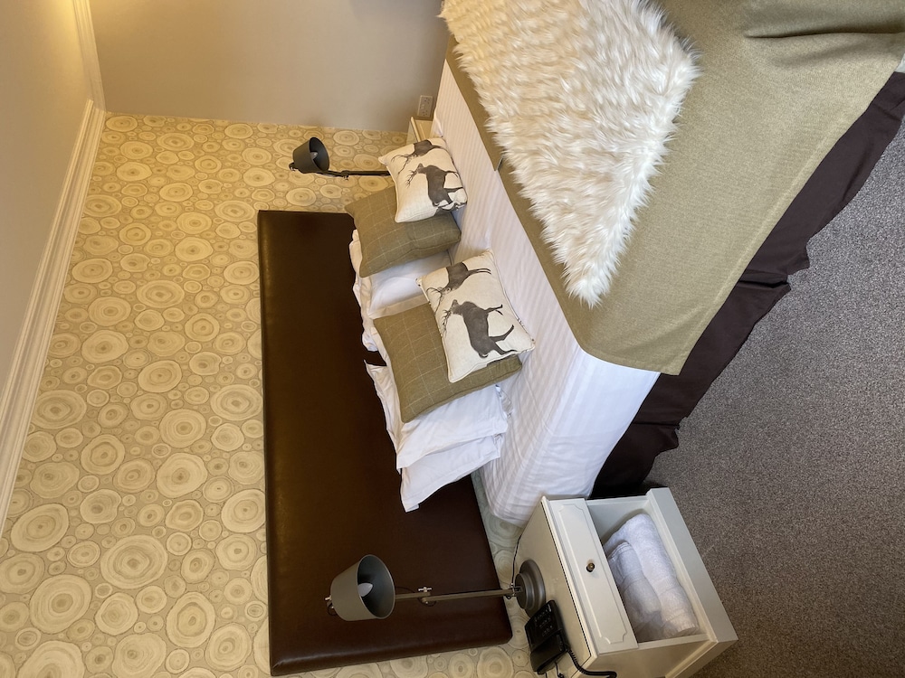 No.12 Hotel & Bistro