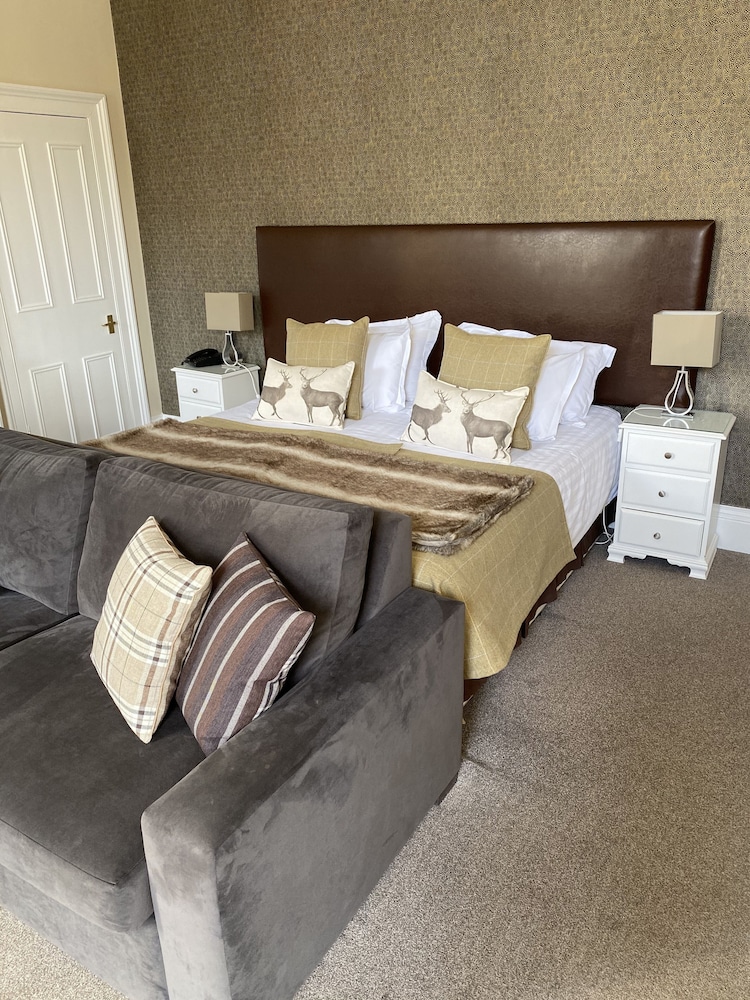 No.12 Hotel & Bistro