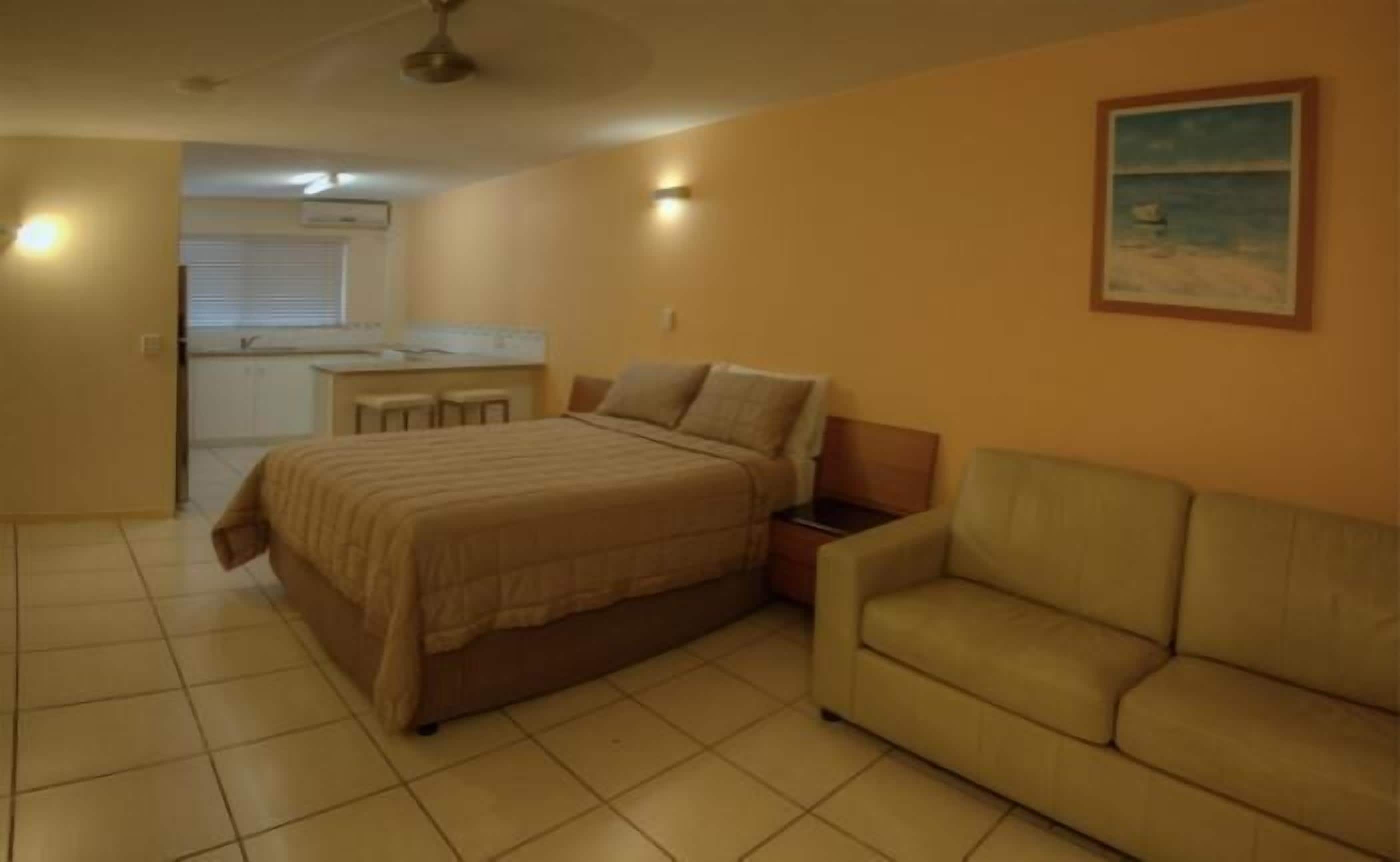 Miami Shore Apartments & Motel