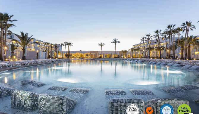 Grand Palladium White Island Resort Spa All Inclusive 2020 Pictures Reviews Prices Deals Expedia Ca