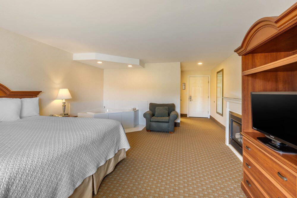 Ogunquit Hotel & Suites
