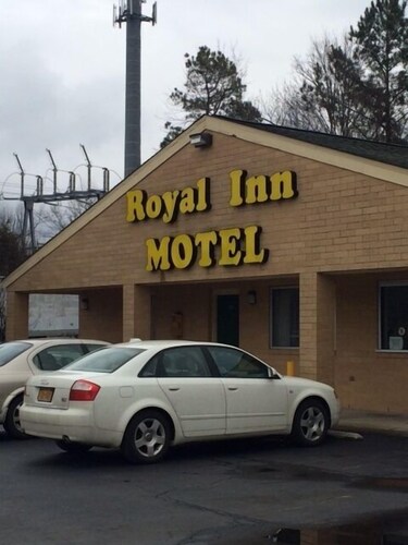 Great Place to stay Royal Inn Motel near Richmond 