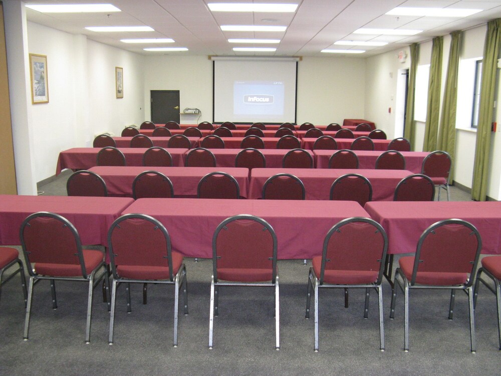 PutInBay Resort and Conference Center in PutinBay Best Rates