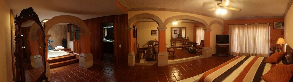 Hotel Casa Grande Lagos De Moreno Mexico Booking Com
