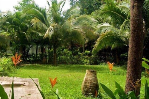 Simply Life Bungalows 2019 Pictures Reviews S Deals Exterior Business Center Property Grounds Garden