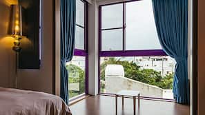 Desk, blackout drapes, free cribs/infant beds, free WiFi