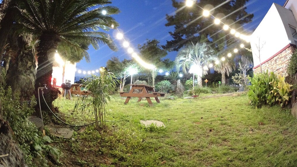 Memory In Jeju Pension In Seogwipo Hotel Rates Reviews - 