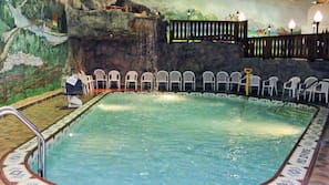 4 indoor pools