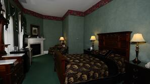 Individually decorated, desk, iron/ironing board, free WiFi