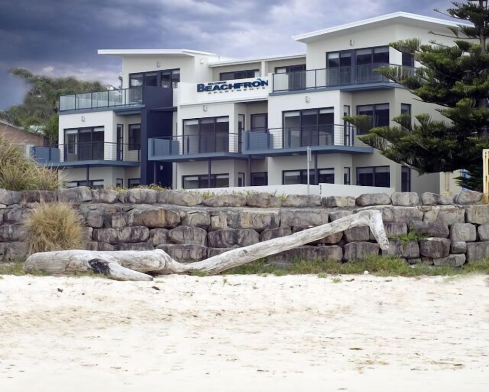 Mollymook Beachfront Executive Apartment