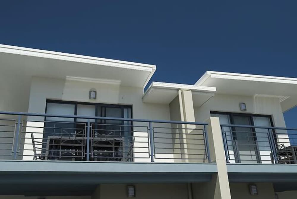 Mollymook Beachfront Executive Apartment