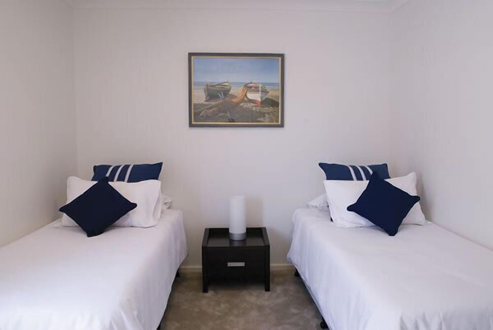 Mollymook Beachfront Executive Apartment