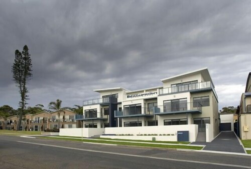 Mollymook Beachfront Executive Apartment in Mollymook, Australia