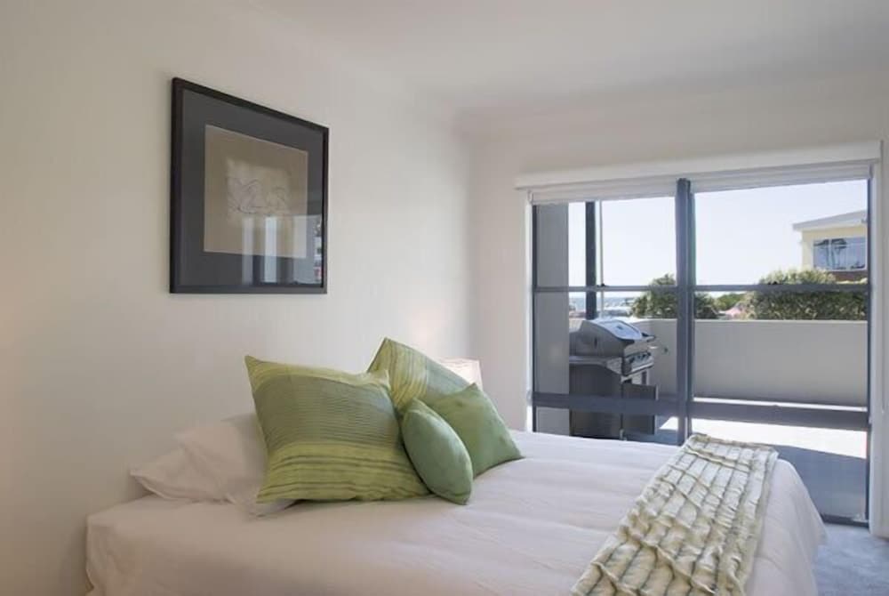 Mollymook Beachfront Executive Apartment