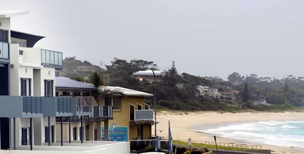 Mollymook Beachfront Executive Apartment