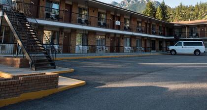 Radium Park Lodge