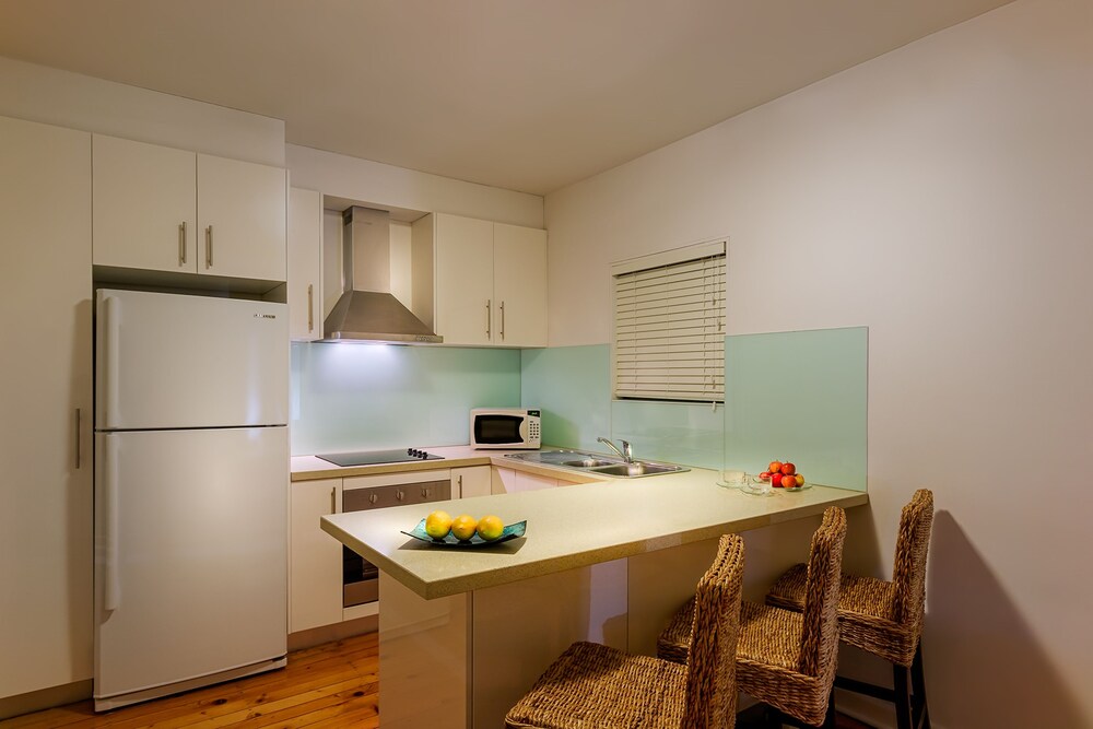 Private kitchen, Crest on Barkly Serviced Apartments