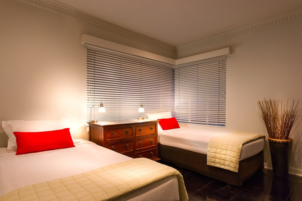 Room, Crest on Barkly Serviced Apartments