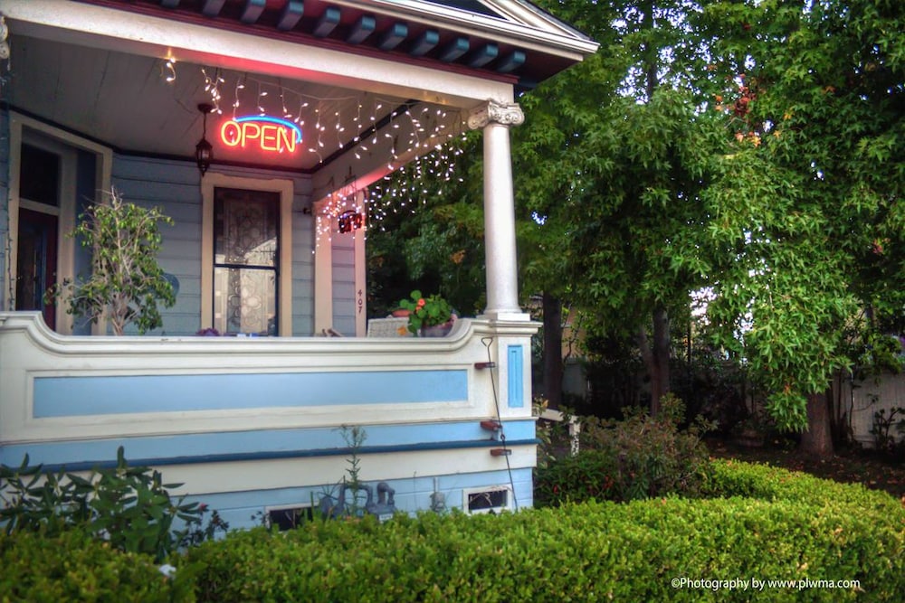 Cliff Crest Bed & Breakfast in Santa Cruz | Best Rates & Deals on Orbitz