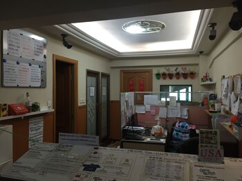 Traveller Friendship Hostel Deals Reviews Kowloon Hkg - 