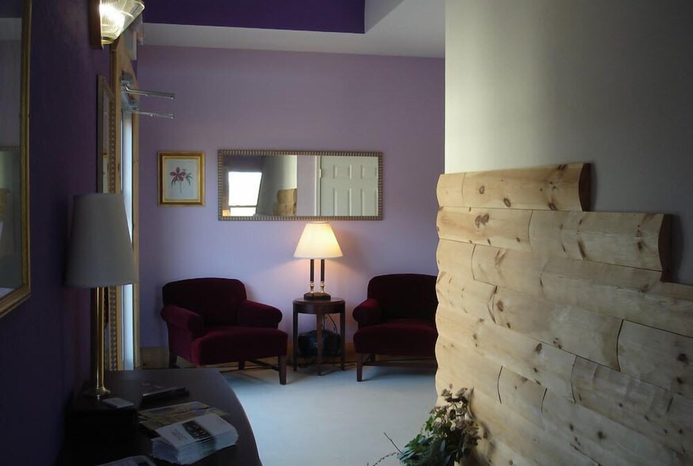 Hotel Allegan 2018 Room Prices 100 Deals Reviews Expedia Exterior Featured Image Lobby Guestroom Interior Detail