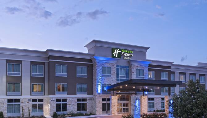 Holiday Inn Express Suites Austin Nw Four Points In Austin Tx