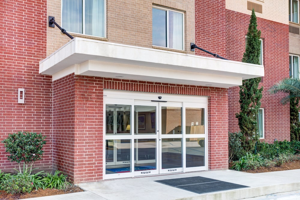 Candlewood Suites Cut Off, an IHG Hotel