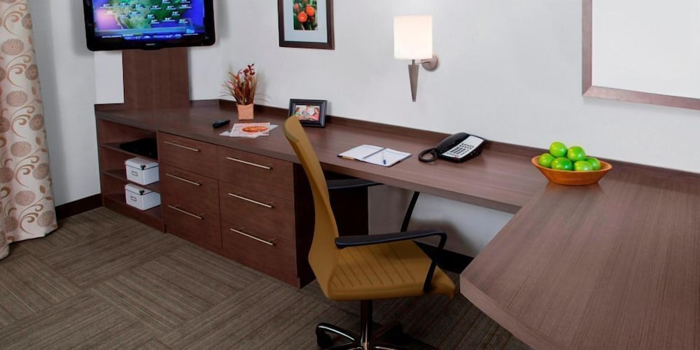 Candlewood Suites Cut Off, an IHG Hotel